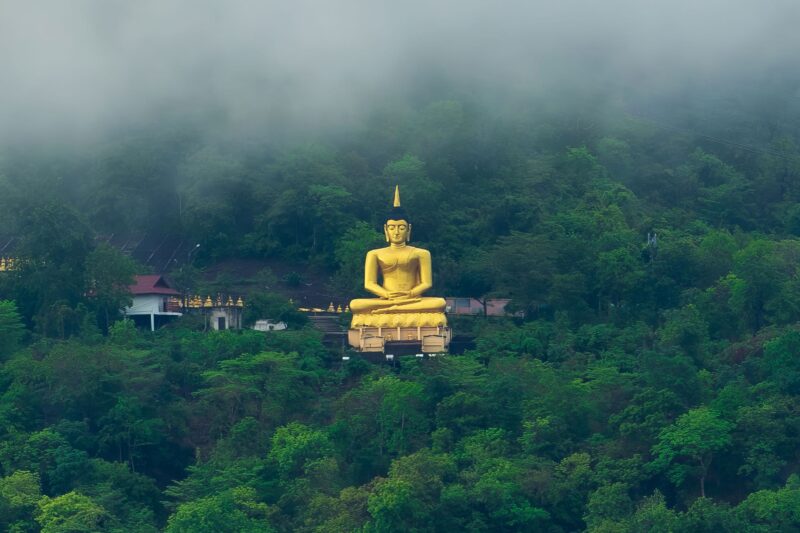 Laos Revealed : 10 days North to South