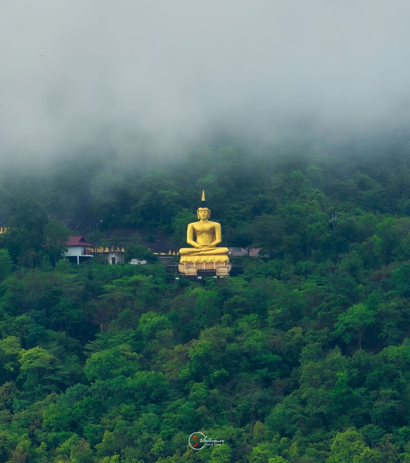 Laos Revealed : 10 days North to South
