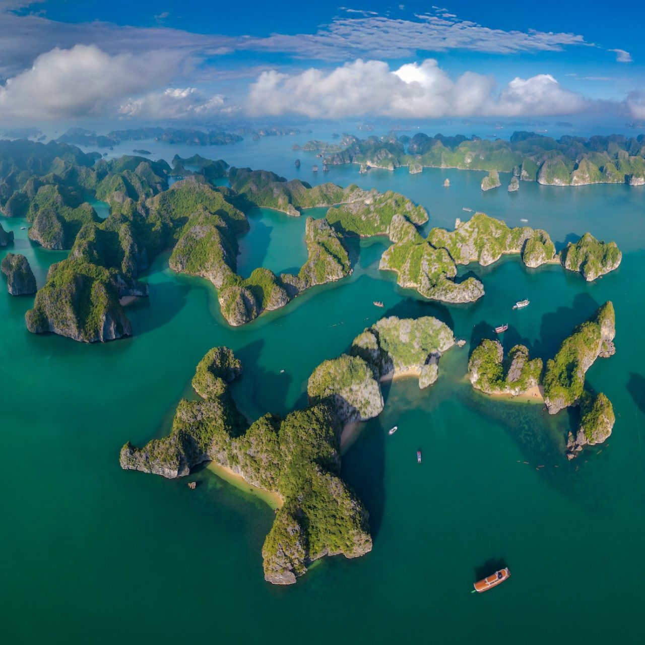 Halong Bay Overnight Cruise