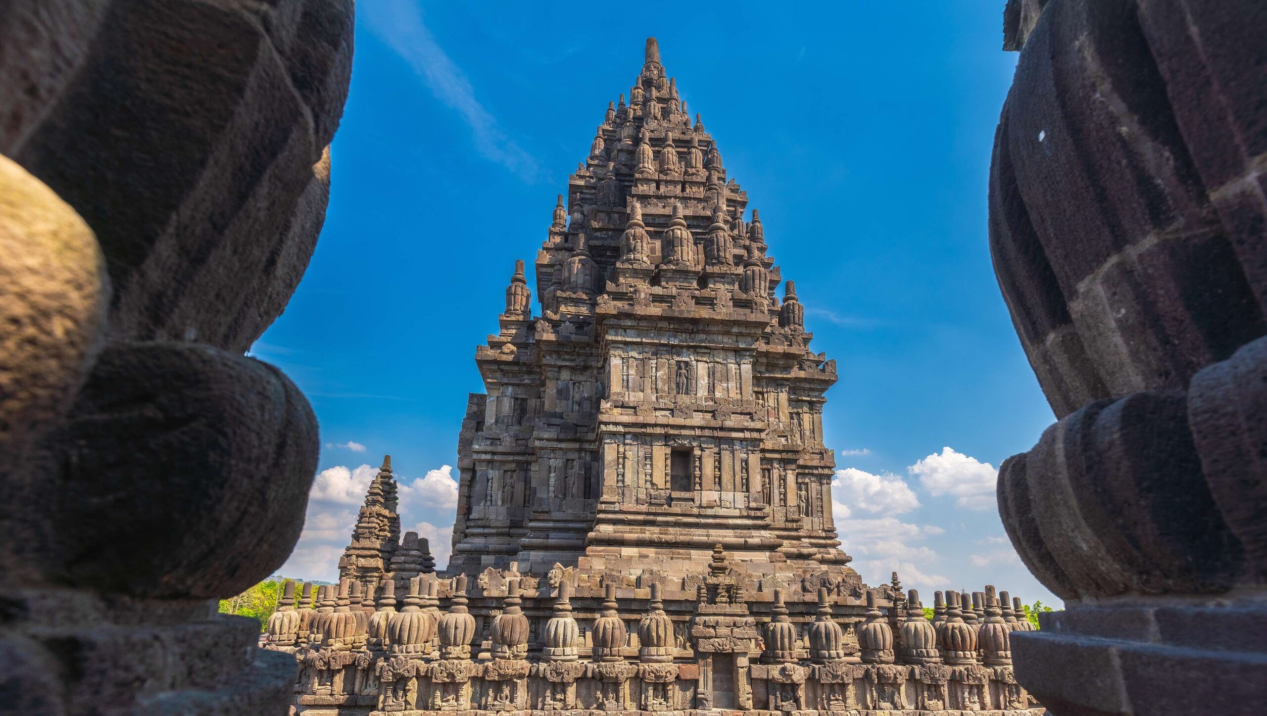 https://vietnamphototravel.com/wp-content/uploads/2026/05/Temple-scaled.jpeg