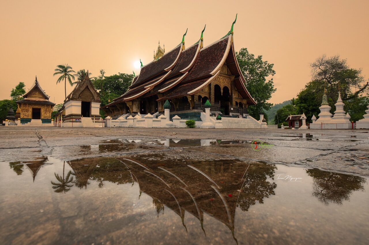 Vat Xieng Thong Temple slide